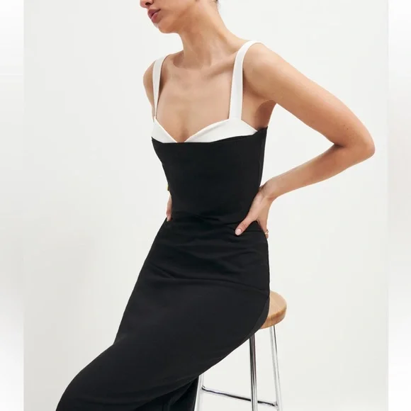 REFORMATION Nelle Knit Dress - Picture 3 of 10